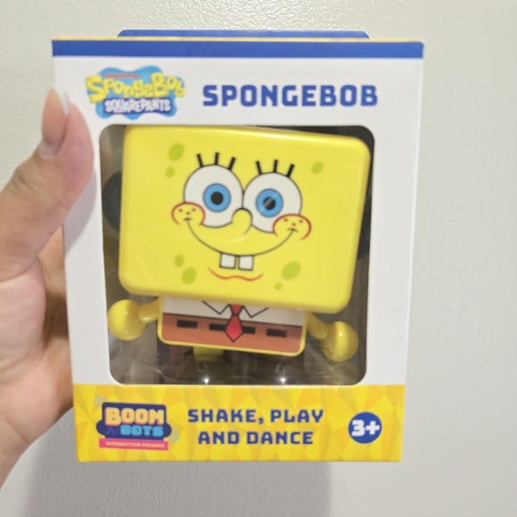 SpongeBob SquarePants Yellow Boombox with Sound Effects - Picture 13 of 13